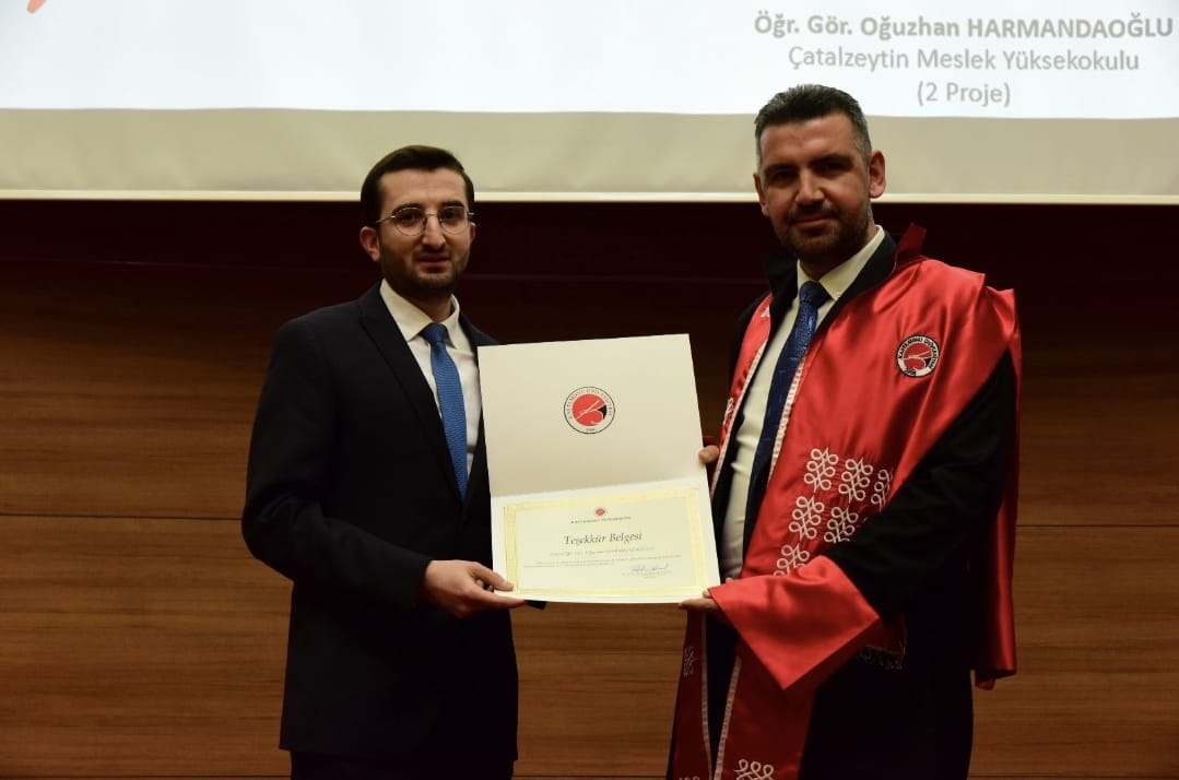 Akademik Cübbe Giyme ve Başarı Teşvik Ödülleri töreninde 2024 yılında En Fazla Sosyal Sorumluluk projesi Ödülü 