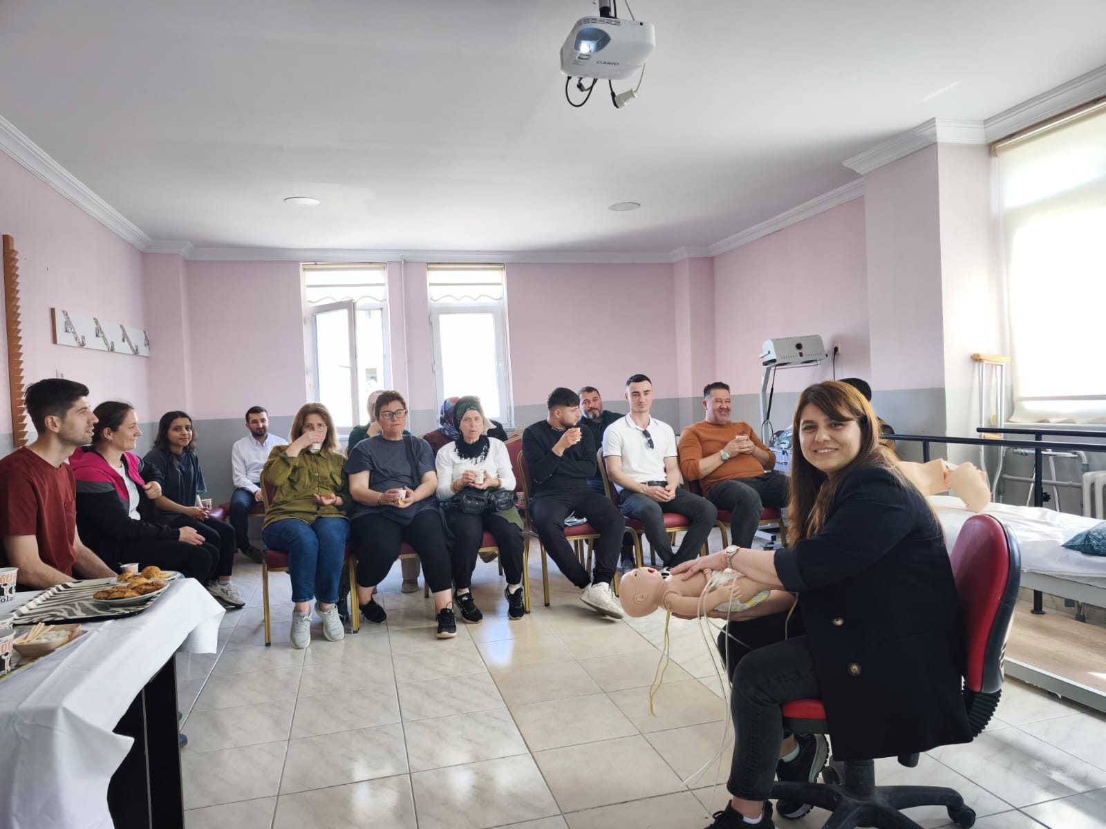 "Heimlich Manevrası Hayat Kurtarır " Projesinin İlk Etkinliği Yapıldı